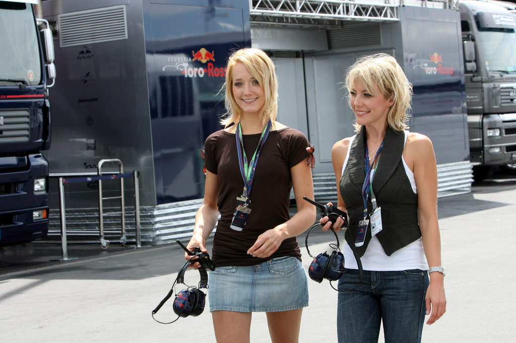 GIRLS